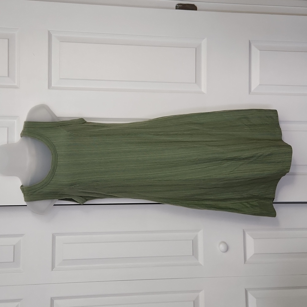 The Territory Ahead Green Sleeveless Scoop Neck Dress, Small